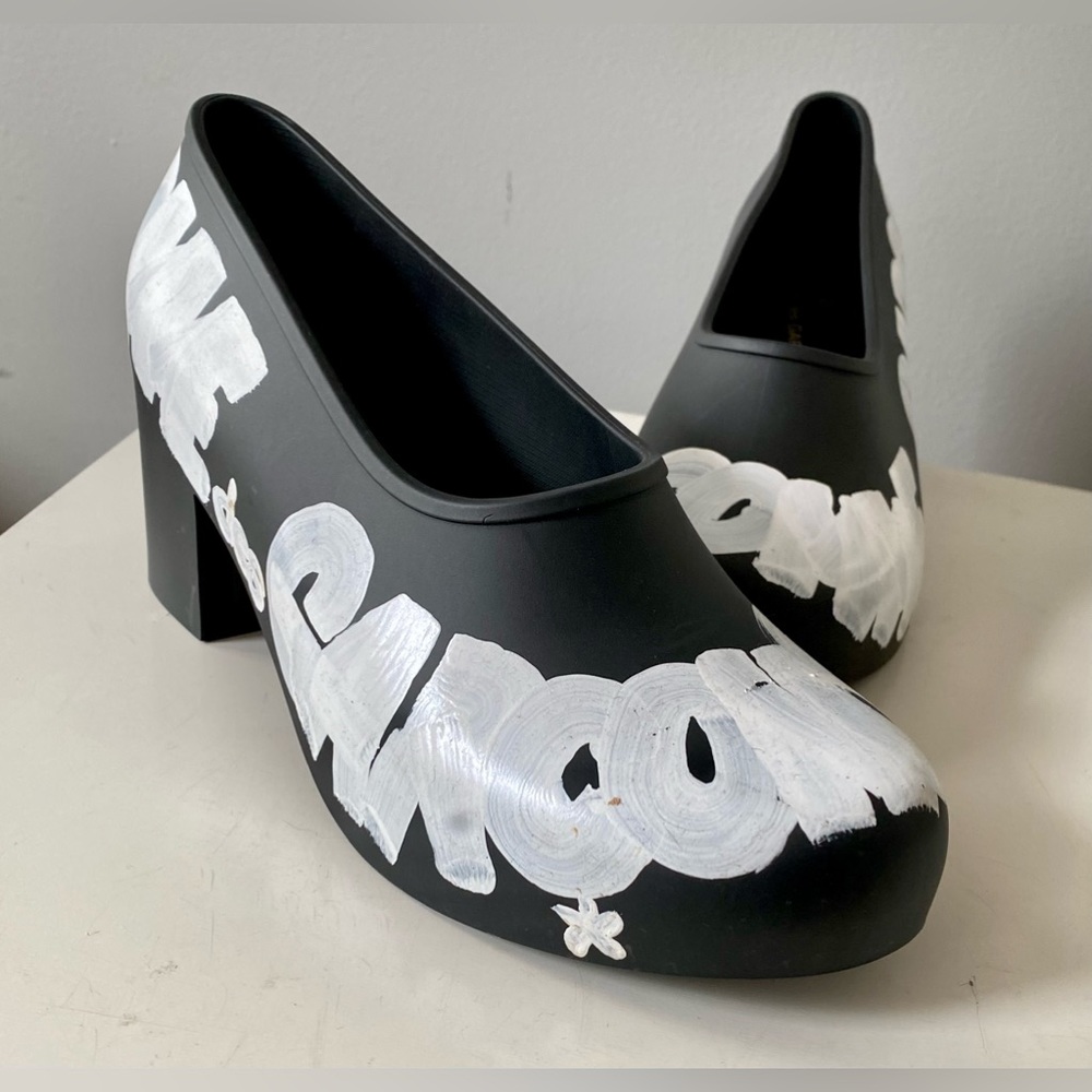 Comme des Garçons + Melissa Logo Matte PVC Heels. Size 8. NWOT. Never worn. - Picture 3 of 10